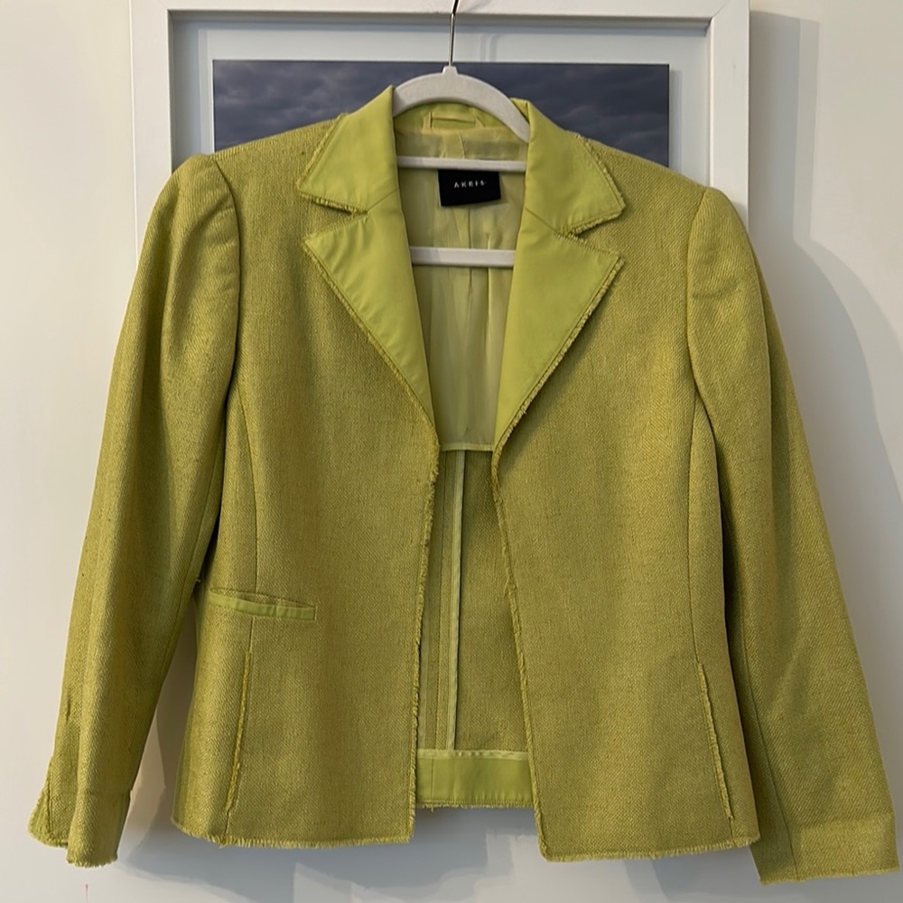 Akris Green Tailored Blazer with Notched Lapel
